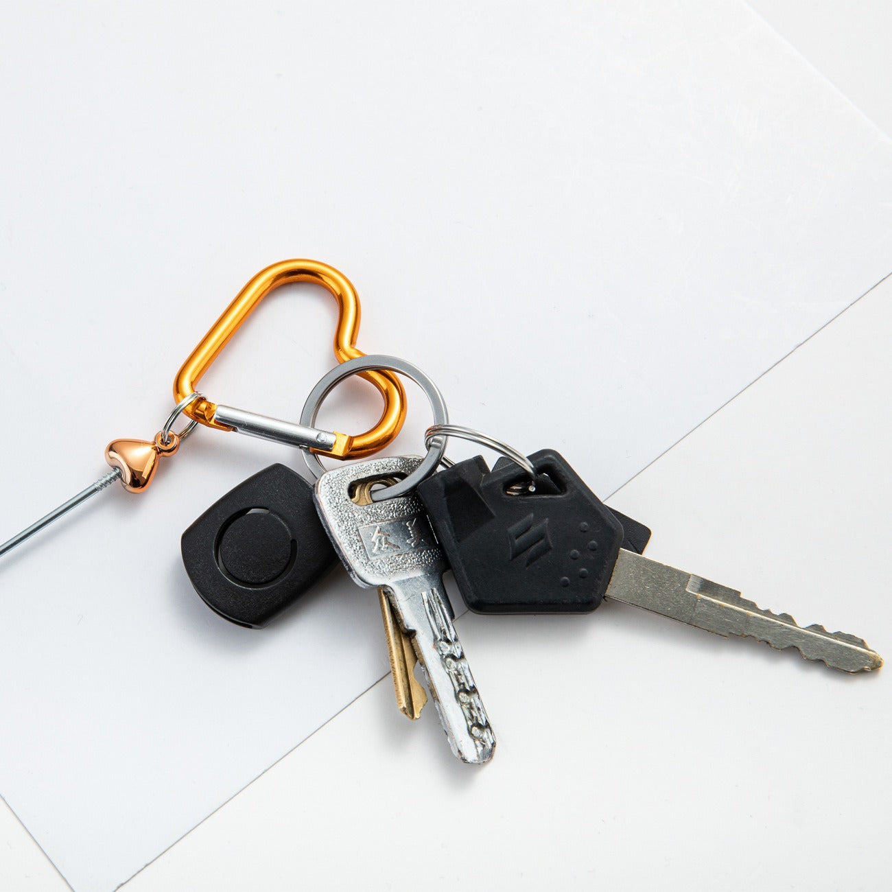 DIY love beaded mountaineering buckle metal hook key buckle backpack mountaineering buckle multifunctional outdoor mountaineering buckle