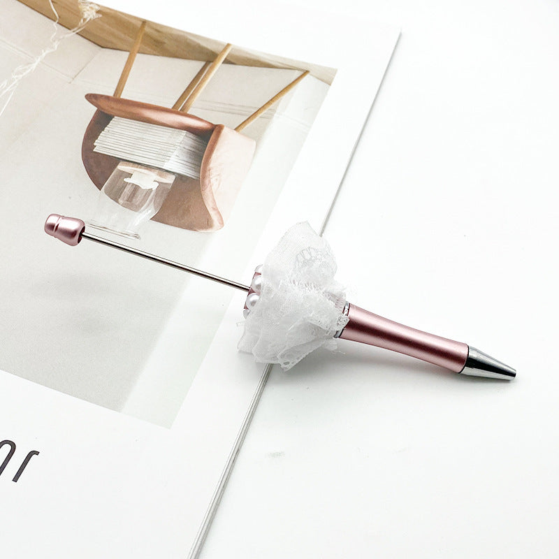 Creative wedding modeling bead pen white yarn hand bouquet pearl sticker diamond DIY wear bead pen, spinning out the core ballpoint pen