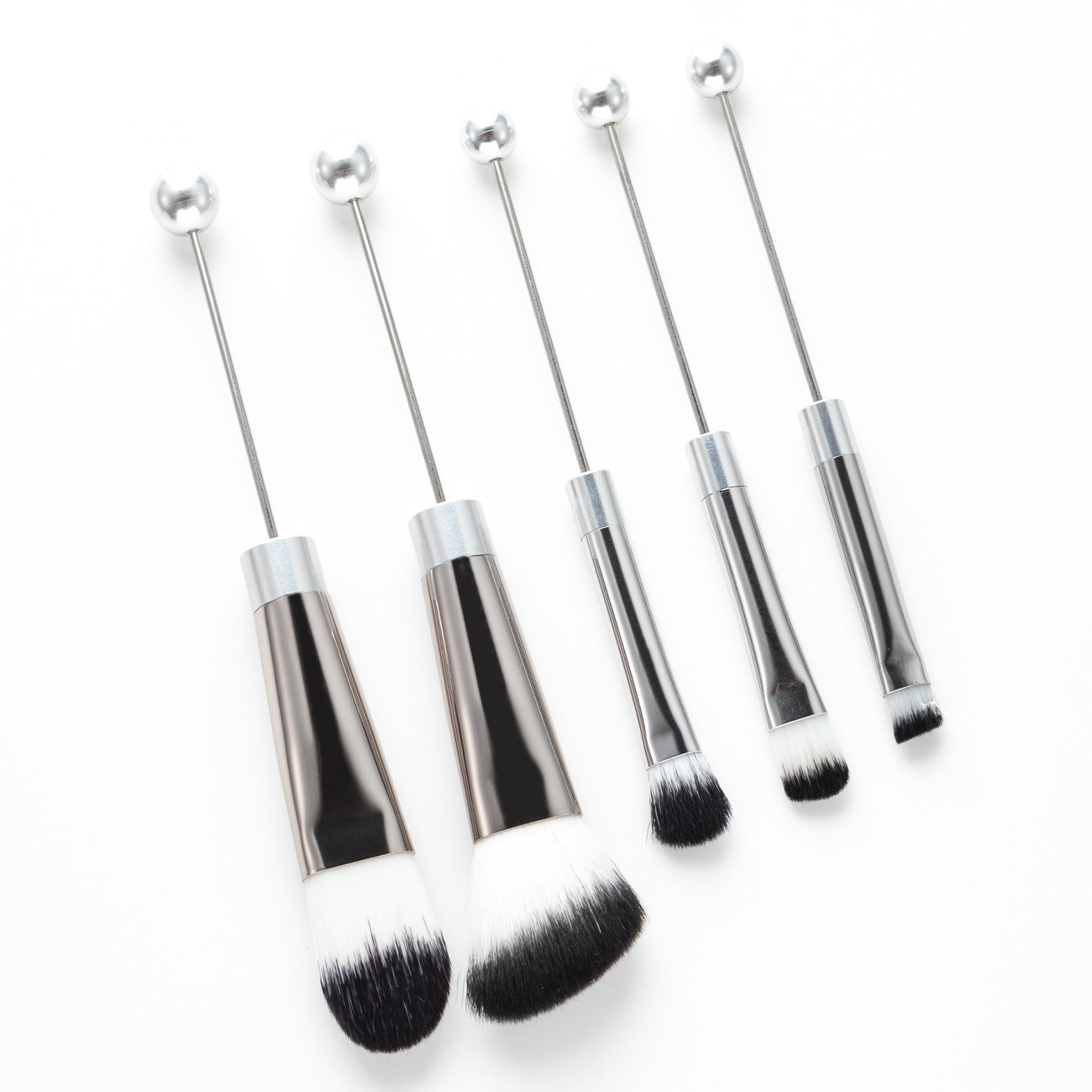 5 DIY metal handle beaded makeup brush set, blush brush, loose powder brush, oblique head, eyeshadow, eyebrow brush, beauty tool.