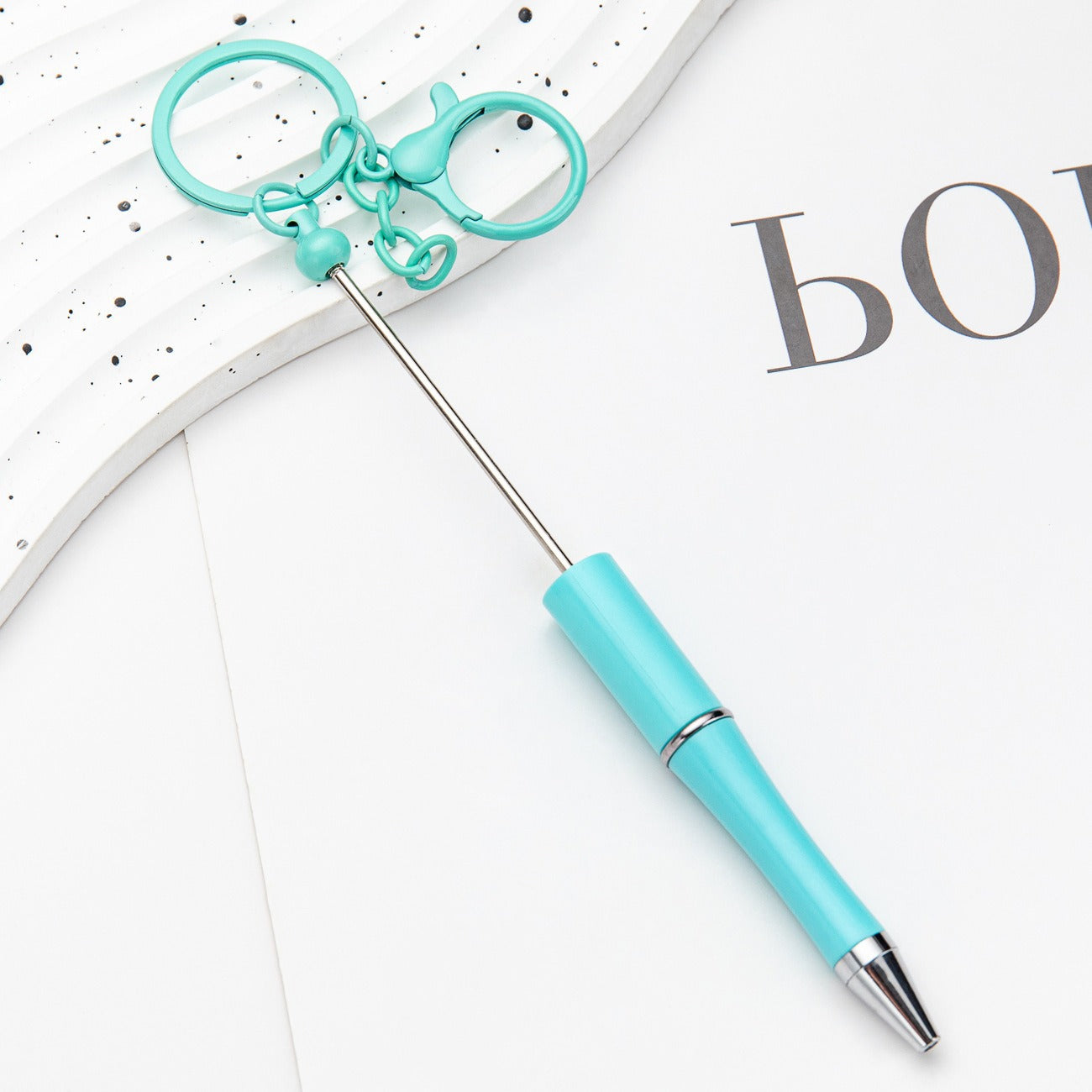 New DIY rotating medium oil ballpoint pen portable keychain bead pen handmade decorative ballpoint pen wholesale