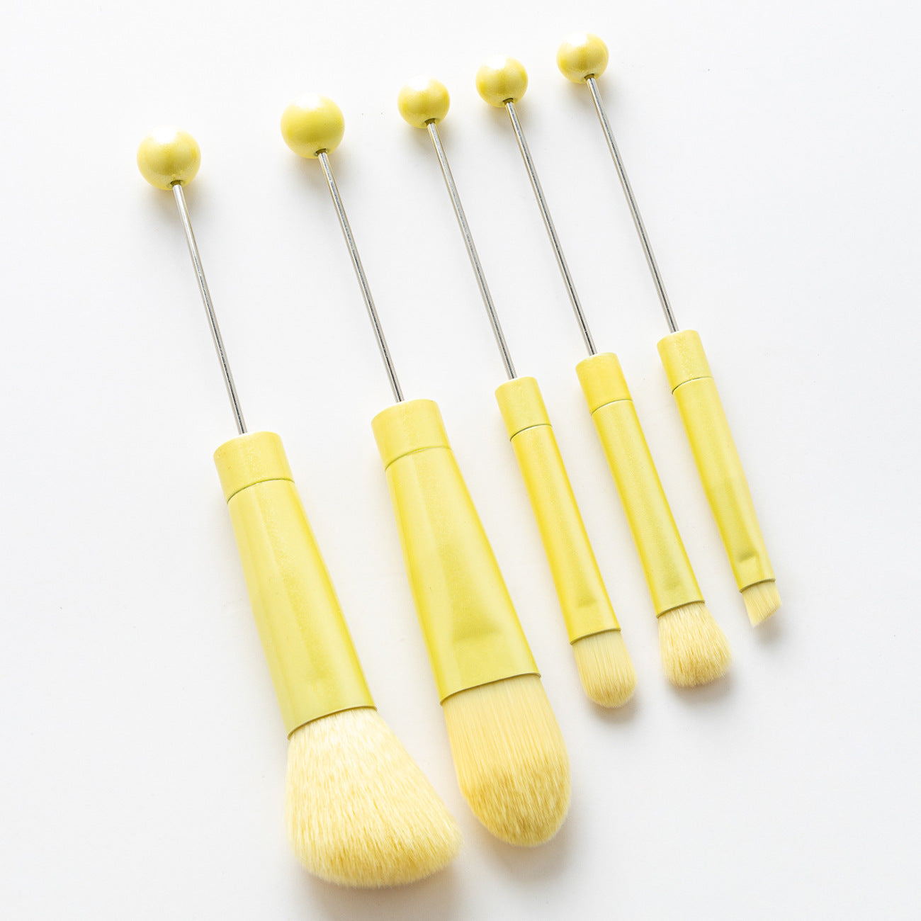 5 DIY metal handle beaded makeup brush set, blush brush, loose powder brush, oblique head, eyeshadow, eyebrow brush, beauty tool.