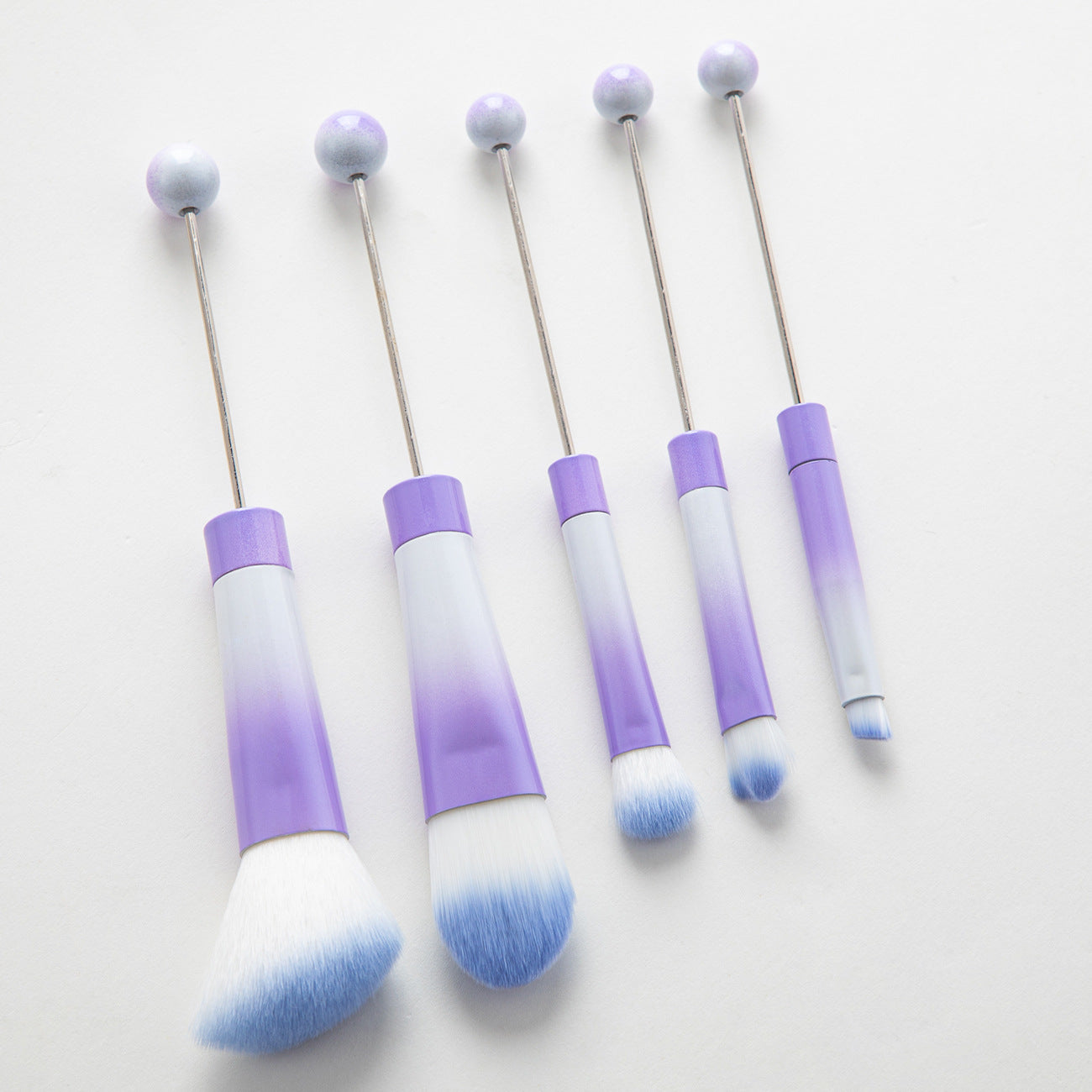 5 DIY metal handle beaded makeup brush set, blush brush, loose powder brush, oblique head, eyeshadow, eyebrow brush, beauty tool.