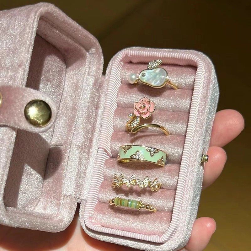 🔥🔥🔥 Most Popular Recently!  Classic Velvet Jewelry Box KIT- Incl 5-6 Rings