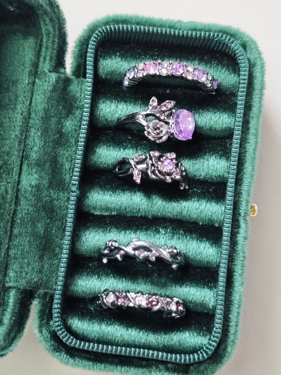🔥🔥🔥 Most Popular Recently!  Classic Velvet Jewelry Box KIT- Incl 5-6 Rings