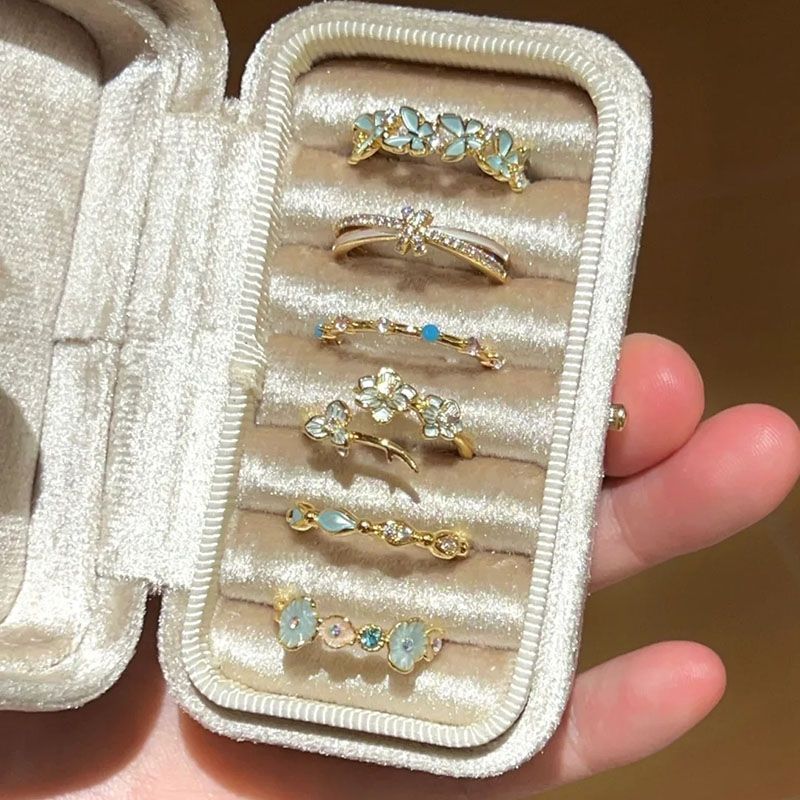 🔥🔥🔥 Most Popular Recently!  Classic Velvet Jewelry Box KIT- Incl 5-6 Rings