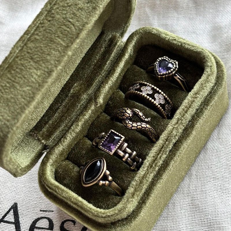 🔥🔥🔥 Most Popular Recently!  Classic Velvet Jewelry Box KIT- Incl 5-6 Rings