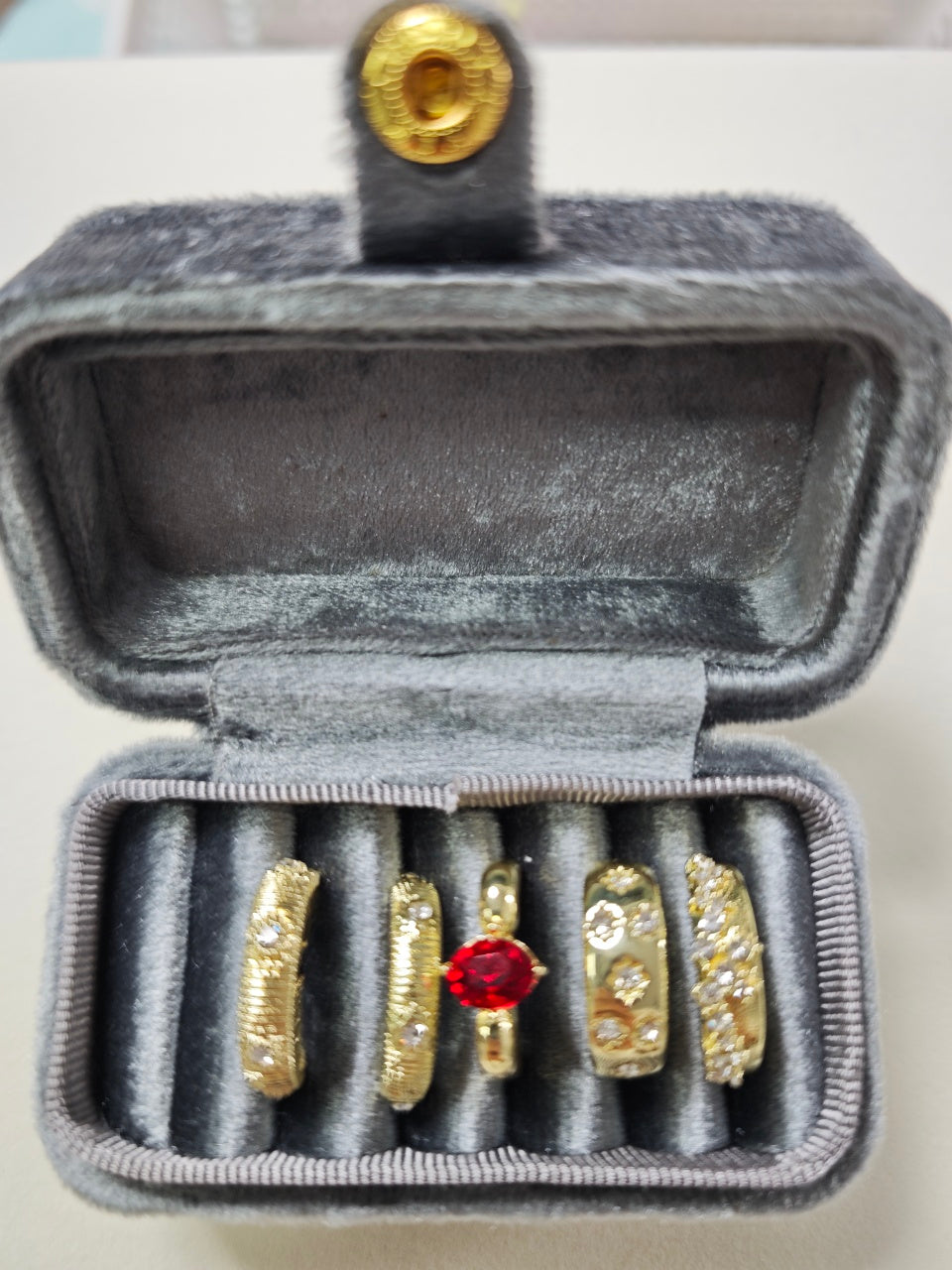 🔥🔥🔥 Most Popular Recently!  Classic Velvet Jewelry Box KIT- Incl 5-6 Rings