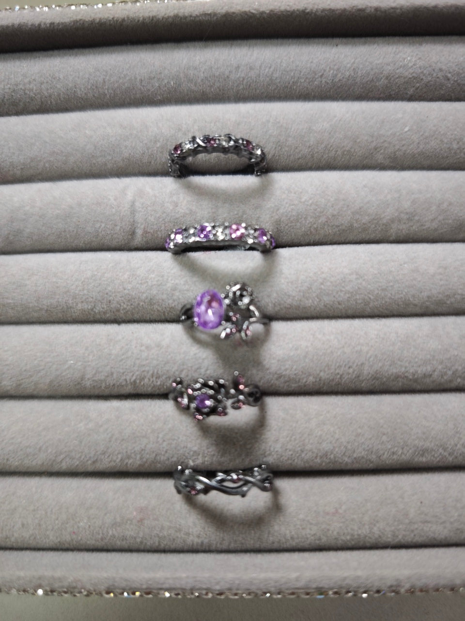 🔥🔥🔥 Most Popular Recently!  Classic Velvet Jewelry Box KIT- Incl 5-6 Rings