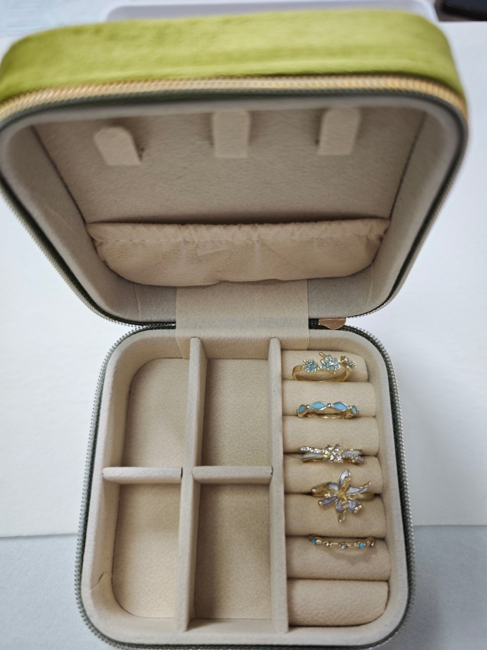 🔥🔥🔥 Most Popular Recently!  Classic Velvet Jewelry Box KIT- Incl 5-6 Rings