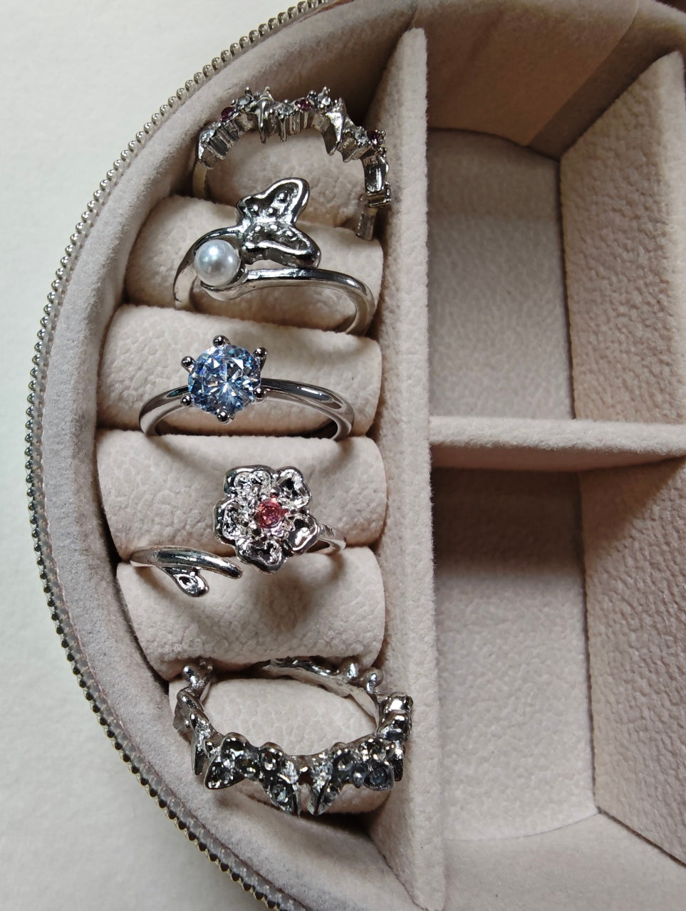 🔥🔥🔥 Most Popular Recently!  Classic Velvet Jewelry Box KIT- Incl 5-6 Rings