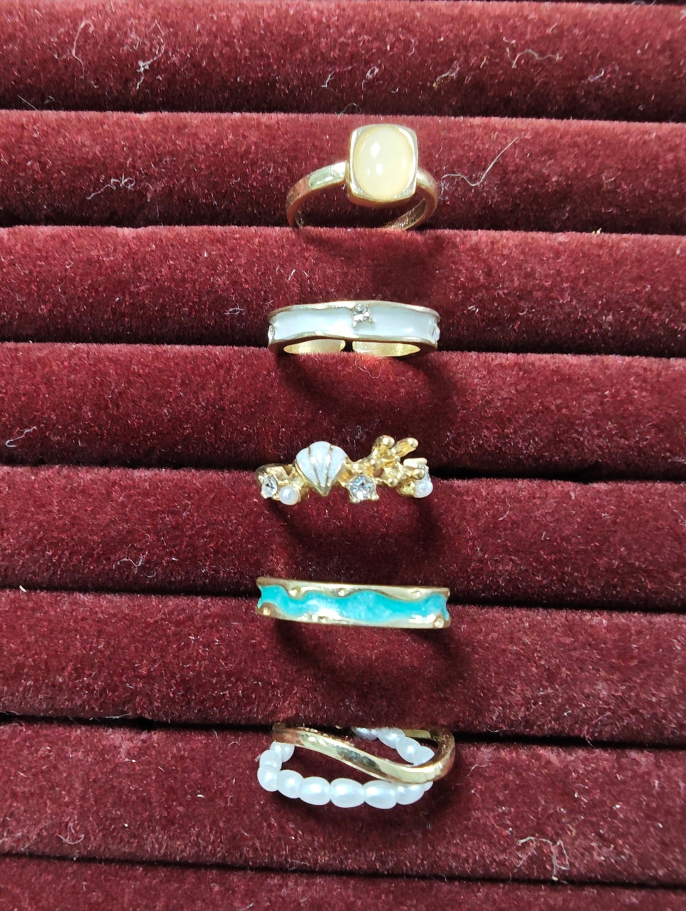 🔥🔥🔥 Most Popular Recently!  Classic Velvet Jewelry Box KIT- Incl 5-6 Rings