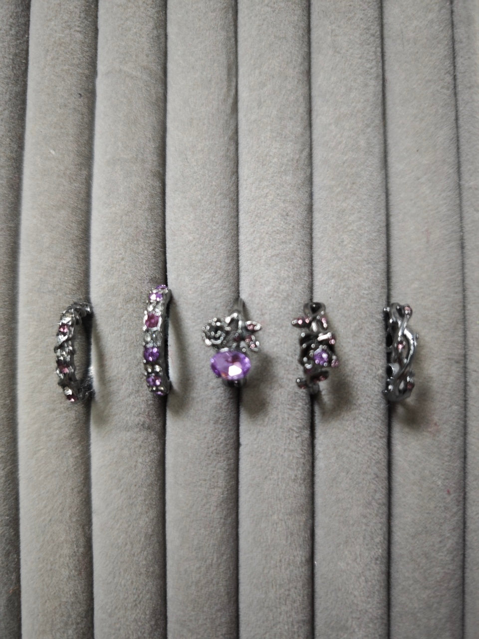 🔥🔥🔥 Most Popular Recently!  Classic Velvet Jewelry Box KIT- Incl 5-6 Rings