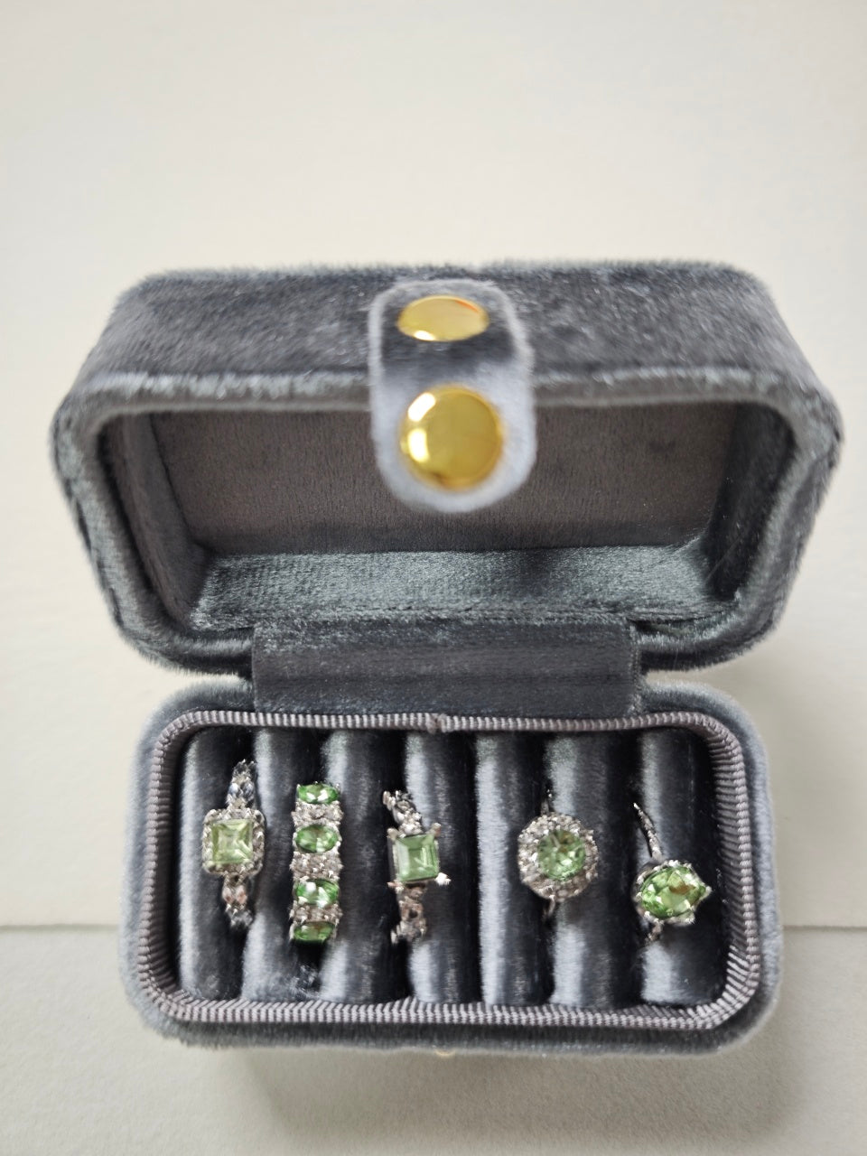 🔥🔥🔥 Most Popular Recently!  Classic Velvet Jewelry Box KIT- Incl 5-6 Rings